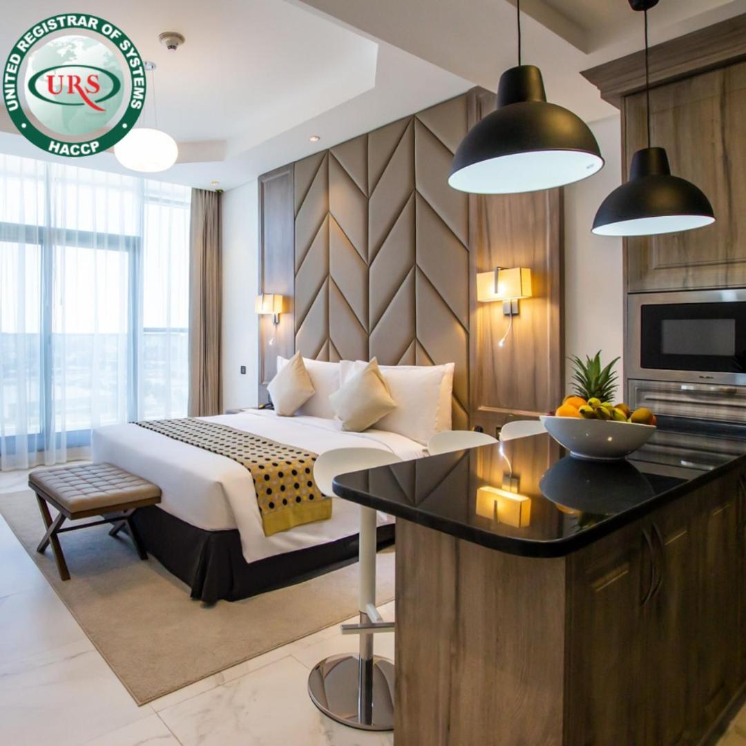 Time Onyx Hotel Apartments Дубай Екстериор снимка